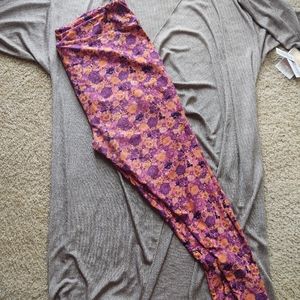 Lularoe set.  TC2 leggings.  Patrick top size 3xl.